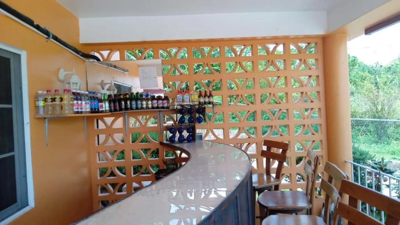 **** Hotel Chaudhry Second Floor Single Suite Montego Bay Jamaika