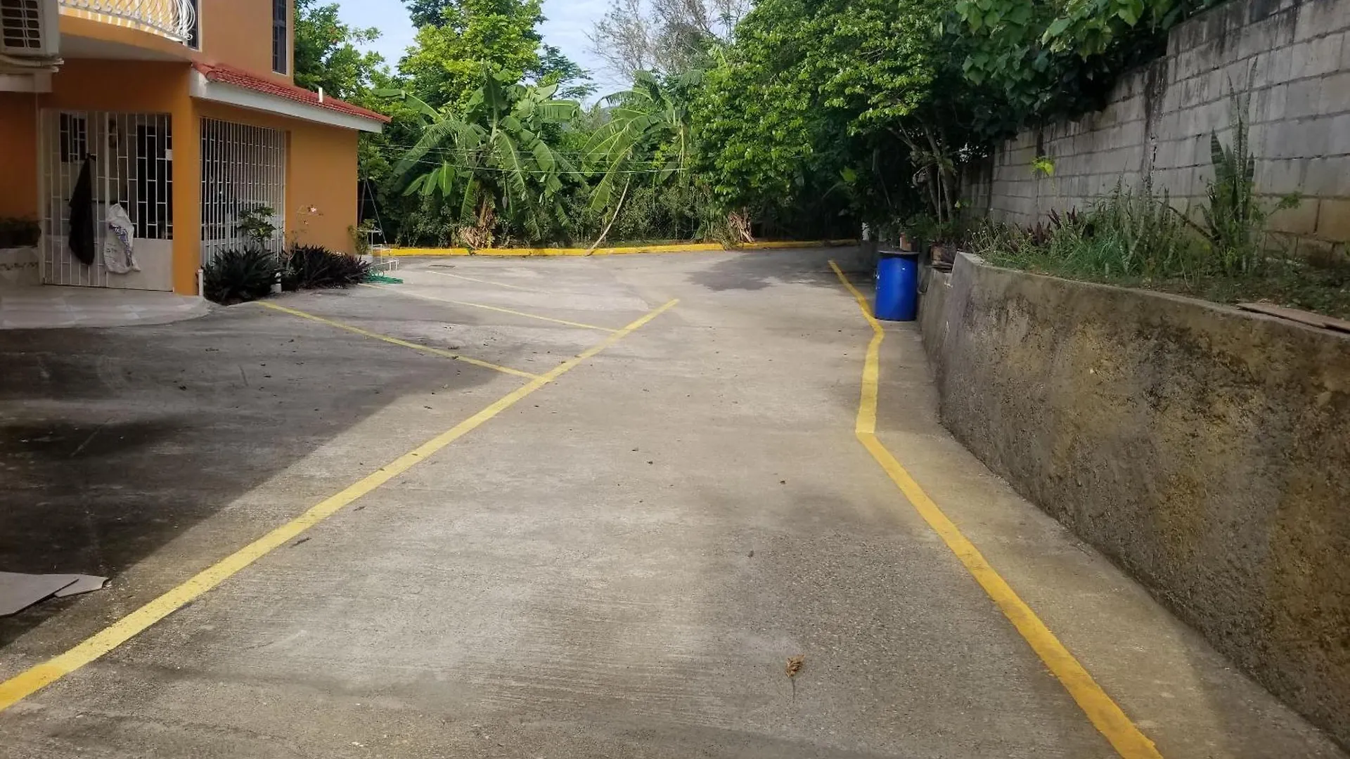 Chaudhry Second Floor Single Suite Montego Bay Jamajka
